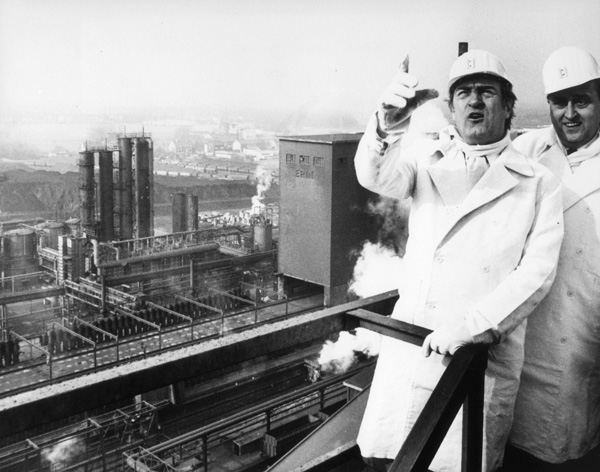 Nordrhein-Westfalens Ministerpräsident Johannes Rau und die „Landesinitiative Zukunftstechnologien” (1984)